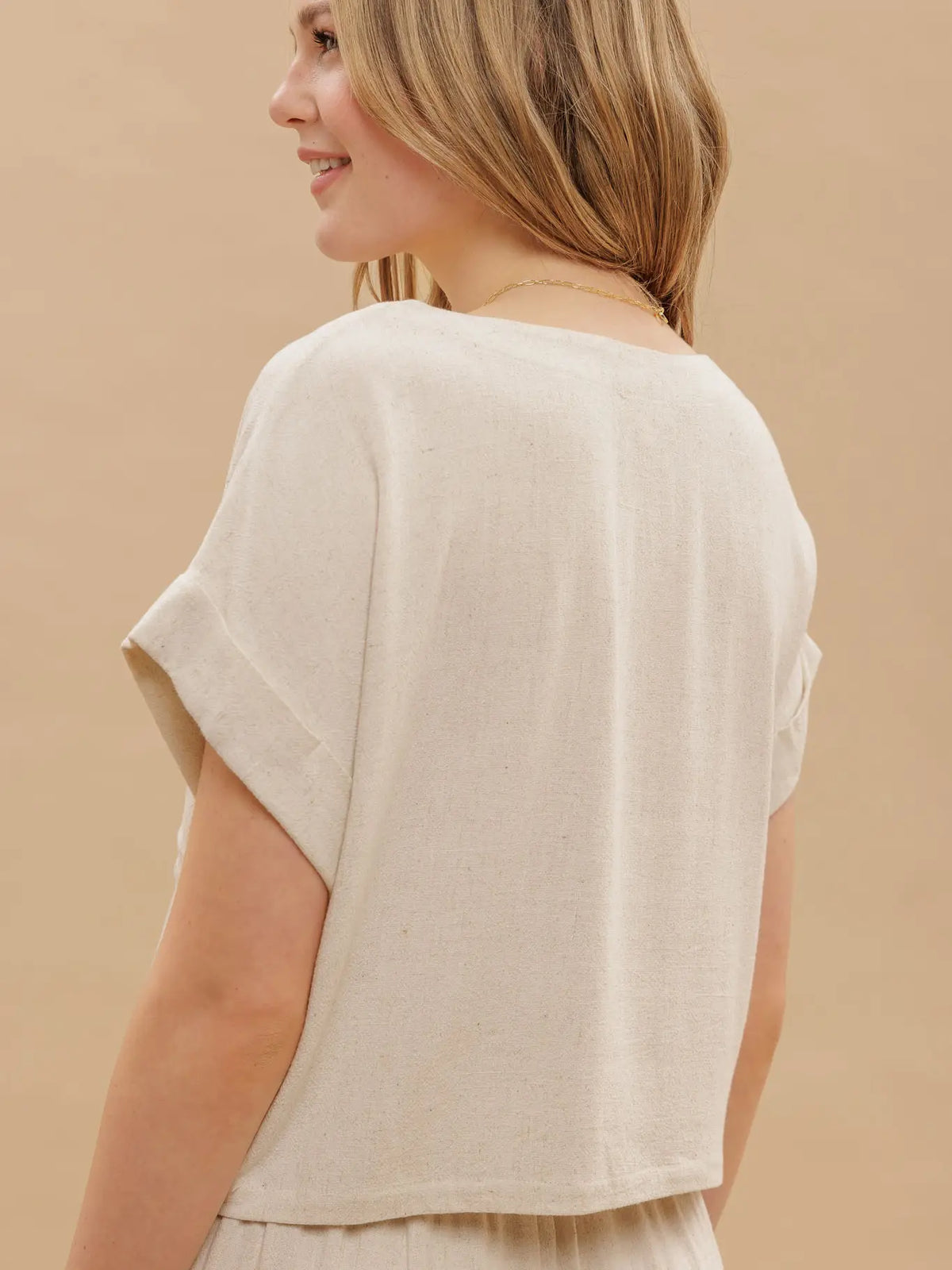 Cropped Cuff Sleeve Top